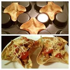 If You Ever Wanted Taco Bowls Turn Your Muffin Pan Upside Down Spray With Cooking Oil And Bake Tortillas For 10 M Nourriture Idee Recette Recettes De Cuisine