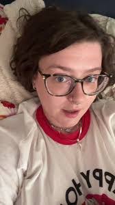 Marcella Palmer's Instagram, Twitter & Facebook