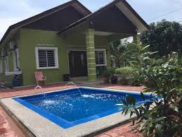 Buying homes with swimming pools. Homestays With Swimming Pool In Malaysia C Letsgoholiday My