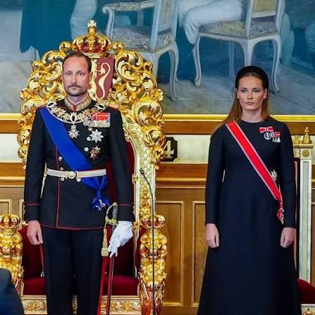 King Haakon and Crown Princess Ingrid Alexandra take their Oath of Allegiance to the Constitution — UFO No More