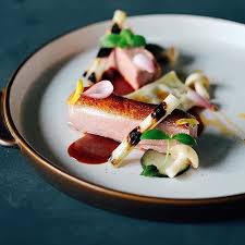 Roasted Duck With Duxelles Ravioli Positively Scrumdiddlyumptious Looking Beautiful Plating Work In A Beautiful Dish An Exq Food Plating Food Amazing Food