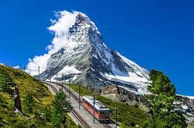 The population growth rate in that year was 0.3 percent, and the immigration rate was 1.38 per 1,000 population. 15 Top Rated Tourist Attractions In Switzerland Planetware