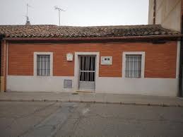 Vivienda sita en la localidad de medina del campo (valladolid) distribuida en salón comedor, cocina, un baño y cuatro. Venta De Pisos De Particulares En La Ciudad De Medina Del Campo