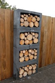 8 Geniale Und Gunstige Diy Ideen Die Sie Diesen Sommer Fur Ihren Garten Bauen Konnen Diy Bastelideen In 2020 Outdoor Firewood Rack Diy Garden Decor Firewood