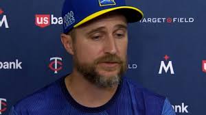 Jose Miranda gets a hit in 12 straight at-bats, matching record