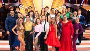 Featured songs include don't cha by the pussycat dolls, karma chameleon by culture club, in da club by 50 cent, i will survive by gloria gaynor, and many more. Kommentar Promigrillen Bei Let S Dance Bunte De