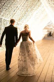 The big bang theory star married karl cook at rancho kaley cuoco's sheer wedding dress was absolutely breathtaking, but her lace jumpsuit was on. Kaley Cuoco S Equestrian Inspired Ranch Wedding In San Diego Vestidos De Novia De Celebridades Mejores Vestidos De Novia Vestidos De Novia