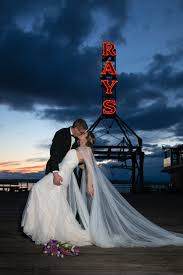 Nov 16, 2018 · nikon's d3500 dslr is one of the best camera bargains out there, with a list price of $500 including a lens (and it will be even less on black friday). Tom Ellis Photography Professional Photographer In Seattle Washington