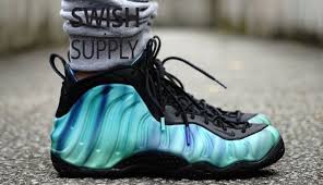 On Feet Images Of The Nike Air Foamposite One Northern Lights Kicksonfire Com Nike Nike Air Sneakers