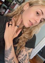 miss popular mug rack got some gifts 🧙🏼‍♀️🔮🎃🦇🕸️🕷️ #homedecor