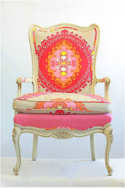 Sitting Pretty 11 Amazing Chair Makeovers Vintage Chairs Upholstered Arm Chair Reupholster