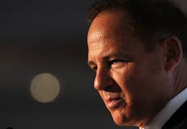 A nice moment with LSU nice guy Les Miles