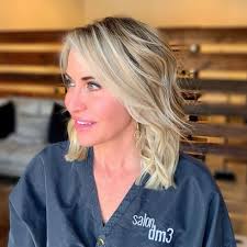 Aimee Gilbert's Instagram, Twitter & Facebook