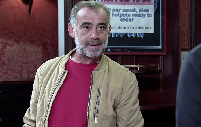 Coronation Street legend Kevin Webster to battle cancer in harrowing new  storyline