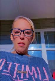 Shannon Warner's Instagram, Twitter & Facebook