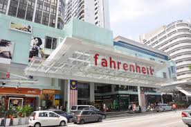 Each mall has a collection of different stores, resulting in a different atmosphere at each place, making for a pretty diverse kl shopping experience. Must Visit Shopping Malls In Kuala Lumpur Expatgo