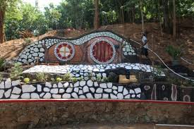 Setahun yang laluteman akrap sewaktu kuliah dikirim ke negri sakura jepang oleh perusahaan yang baru dimasukinya, betapa beruntungnya dia, baru lulus kuliah , daftar kerja langsung diterima. Taman Bunga Kebon Asri Bayat Klaten Info Lif Co Id