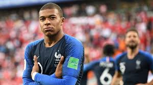Le joueur parle de fake news. Coupe Du Monde 2018 Kylian Mbappe Plus Jeune Buteur De L Equipe De France Dans Un Mondial