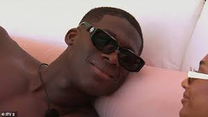 Love Island fans round