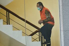 Bekerja di pabrik gula, api nasibnya tak selalu manis. Kpk Telisik Dugaan Pencucian Uang Nurhadi Melalui Kardi Nasional Koran Tempo Co