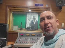 Abel Rosales: la radio es un viaje de aprendizaje
