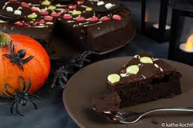 1 std 30 min leicht. Kurbis Schokoladenkuchen Zu Halloween Katha Kocht