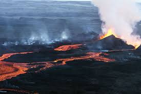 Volcano Eruption Forces Icelanders To Hide As Europe Forgets Volcano Iceland Travel Around The World