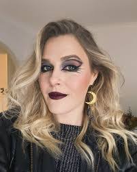 Alana Fay's Instagram, Twitter & Facebook