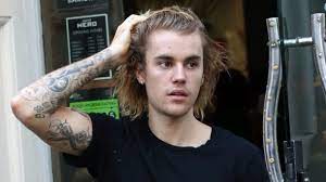 See more ideas about justin bieber tattoos, justin bieber, tattoos. Justin Bieber Sanger Lasst Sich Tattoo Auf Sein Gesicht Stechen
