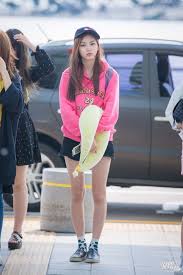 Kwon Long Legs Eunbin Eunbin Clc Pretty Korean Girls Clc Kpop Girls