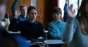 Als kritikfähigkeit wird die persönliche fähigkeit bezeichnet, kritik anzunehmen und damit umzugehen, aber ebenso auch, in wie gut bzw. Review Was Gewesen Ware Kino Filmkritik Leinwandreporter