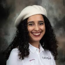 Renee Browning's Instagram, Twitter & Facebook