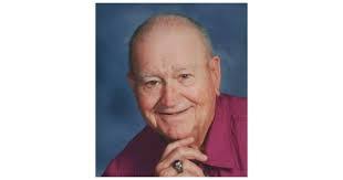 Lewis Baumgardner's Instagram, Twitter & Facebook