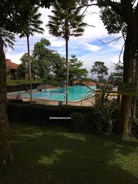 Alam wisata cimahi memiliki konsep wisata yang menggabungkan kuliner, peternakan dan edukasi pertanian. Sandraartsense Com Santai Berenang Di Alam Wisata Cimahi