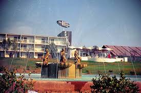 Newport channel inn 6030 w. 1964 Newporter Inn Newport Beach Ca Newport Beach California History Los Angeles Area