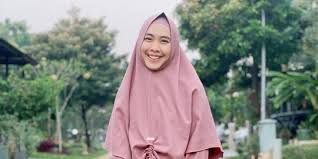 Stream tracks and playlists from oki setiana dewi on your desktop or mobile device. Selamat Oki Setiana Dewi Hamil Anak Ke 4 Merdeka Com