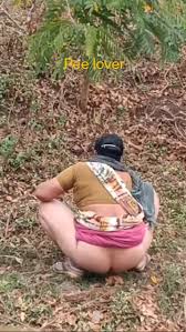 Big Ass Aunty Pissing Outdoor-Uncensored Action
