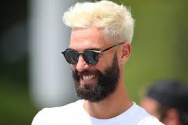 Benoît paire is a 31 year old french tennis player born on 8th may, 1989 in avignon, france. Benoit Paire Gilles Simon Found Themselves In Bizarre Airport Incident Beard No Mustache Tennis Players Benoit