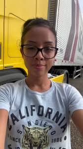 Mulher motorista de caminhão: desafios e conquistas