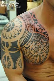 Tattoo Studio Munchen Chaos Crew Tatowierer Munchen Dein Spezialist Fur Tatowierungen Realistic Oldschool Fineline Cover Ups Ohne Termin Maxvor Samoanische Tattoos Tatowierungen Polynesisches Tattoo