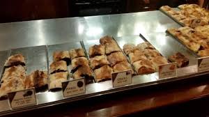 Рецепт яблочного штруделя из слоеного теста / apple strudel. Foie Gras In Padella Con Mele Caramellate Picture Of First Strudel House Of Pest Budapest Tripadvisor