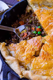 One Skillet Shepherd S Pot Pie From The Food Charlatan It S Like Shepherd S Pie And Chicken Pot Pie Got Together And Had A B Pot Pie Food Shepherds Pie Recipe
