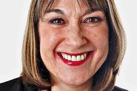 Danielle Beggs's Instagram, Twitter & Facebook