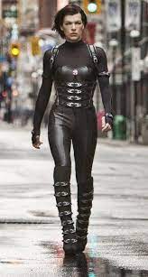 Alice S Full Outfit In Resident Evil Retribution Milla Jovovich Celebrity Outfits Resident Evil