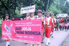 Meningkatkan kreativitas dan produktivitas untuk menyongsong industri 4.0 ini, cak usma juga menyampaikankan bahwa sesi ini sangat penting karena merupakan pembekalan bagi generasi muda untuk menghadapi revolusi industri 4.0. Pemuda Masa Kini Harus Kreatif Republika Online