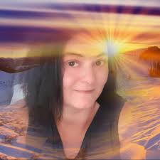 Michaela Paul (@MichiergoPaul)