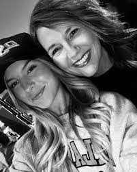 Deena Ruiz's Instagram, Twitter & Facebook