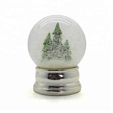 Novelty snow globes may contain toxins which can be harmful to a pet or. Customized Beautiful Water Ball Snow Globe For Guests Christmas Wedding Gifts Buy Wedding Gifts For Guests Beautiful Snow Globes Customized Snow Globes Product On Alibaba Com