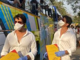 There is a different director for movies, the work he has done is good but there is a raut also questioned how sood was getting buses to transport the migrant workers amidst the lockdown and asked where the migrant workers were going if the states were not allowing entry. Shiv Sena Leader Mocks Sonu Sood For Helping Immigrants Bollywood News