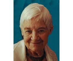 Janet Yoder's Instagram, Twitter & Facebook